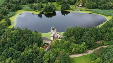 Oakfield Park .
